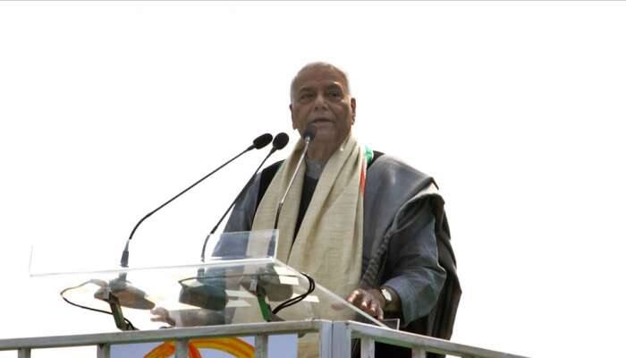 பிரதமர் பதவிக்கு குறிவைக்கும் பாஜக அதிருப்தி தலைவர் சின்ஹா... பிரதமர் பதவிக்கு குறிவைக்கும் பாஜக அதிருப்தி தலைவர் சின்ஹா...
