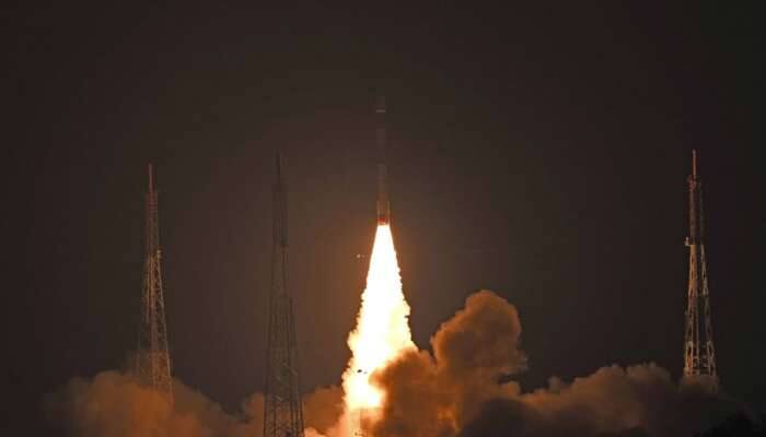 PSLV-C44 ராக்கெட்டை வெற்றிகரமாக விண்ணில் ஏவியது ISRO... PSLV-C44 ராக்கெட்டை வெற்றிகரமாக விண்ணில் ஏவியது ISRO...