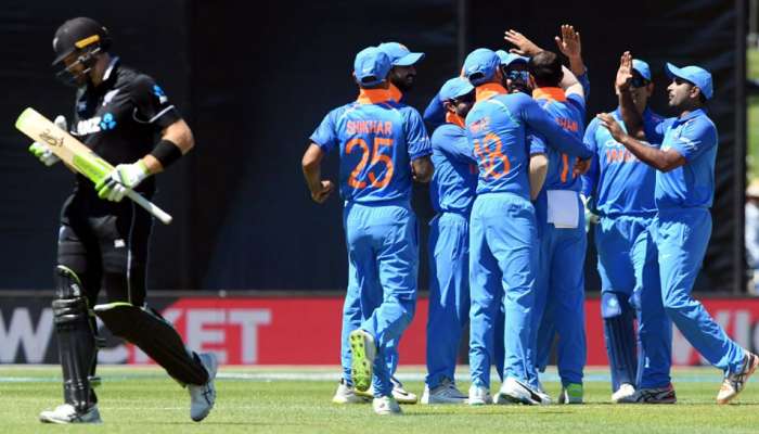 INDvsNZ: 5-வது ஒருநாள்; 252 ரன்களுக்கு இந்தியா All-Out!