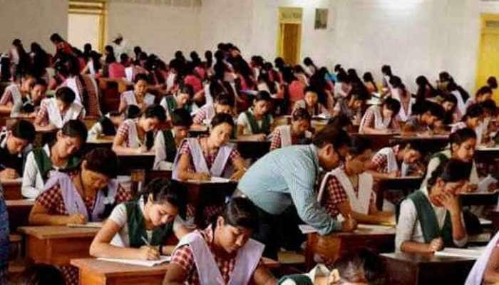 CBSE 12ம் வகுப்பு பொதுத்தேர்வுகள் நாளை முதல் தொடக்கம்