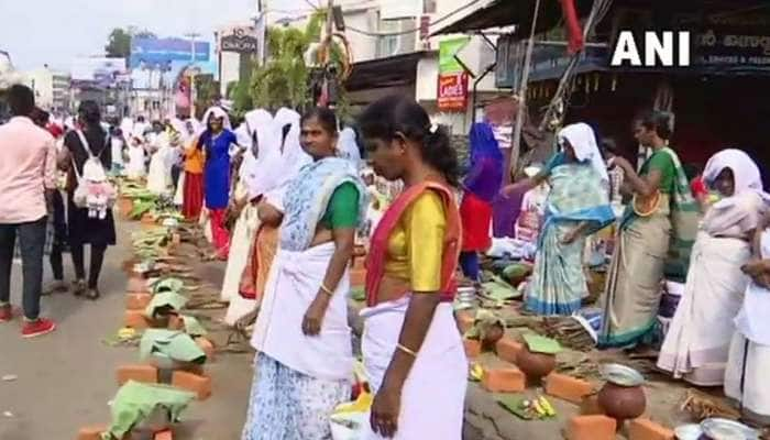 திருவனந்தபுரம் ஆற்றுக்கால் பொங்காலை! லட்சக்கணக்கான பெண்கள் வழிபாடு!