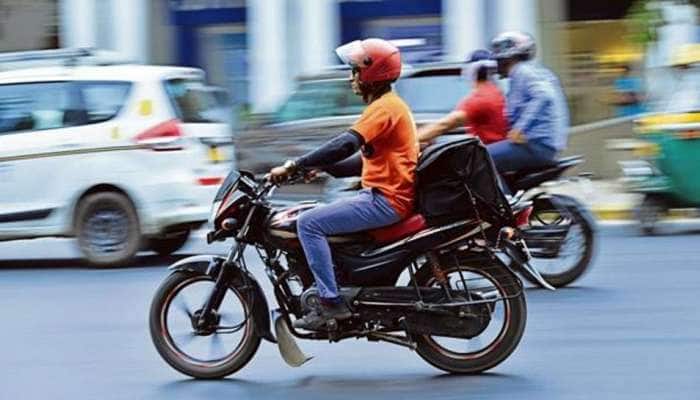 அனுமதி இன்றி அசைவ உணவு விநியோகம்; Zomato, Swiggy-க்கு நோட்டீஸ்!! அனுமதி இன்றி அசைவ உணவு விநியோகம்; Zomato, Swiggy-க்கு நோட்டீஸ்!!