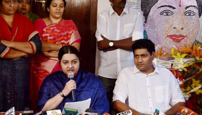 மக்களவை, சட்டமன்ற இடைத்தேர்தலில் ADMK-க்கு ஜெ.தீபா ஆதரவு! மக்களவை, சட்டமன்ற இடைத்தேர்தலில் ADMK-க்கு ஜெ.தீபா ஆதரவு!