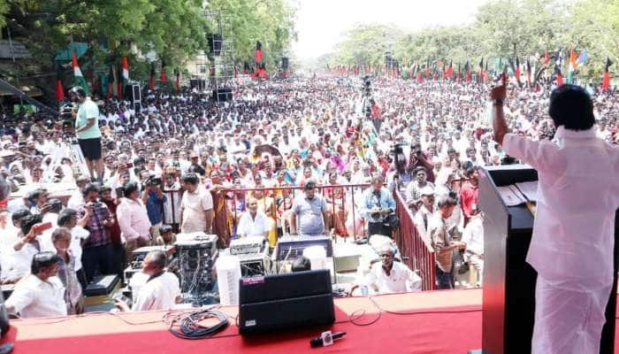 நகர்ப்பகுதிகளில் பொதுக்கூட்டம் நடத்த தடை -உயர்நீதிமன்றம்!