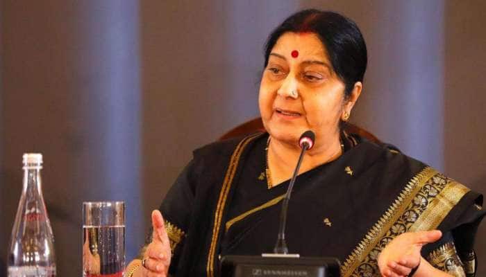 பாக்., சிறுமிகள் விவகாரம்; அமைச்சர் சுஷ்மா ஸ்வராஜ் வருத்தம்! பாக்., சிறுமிகள் விவகாரம்; அமைச்சர் சுஷ்மா ஸ்வராஜ் வருத்தம்!
