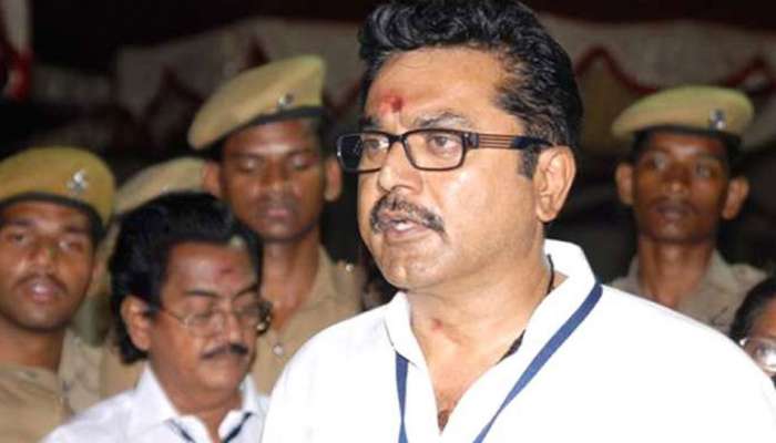 அதிமுகவுக்கு சமத்துவ மக்கள் கட்சி ஆதரவு - திடீரென முடிவை மாற்றிய சரத்குமார் அதிமுகவுக்கு சமத்துவ மக்கள் கட்சி ஆதரவு - திடீரென முடிவை மாற்றிய சரத்குமார்