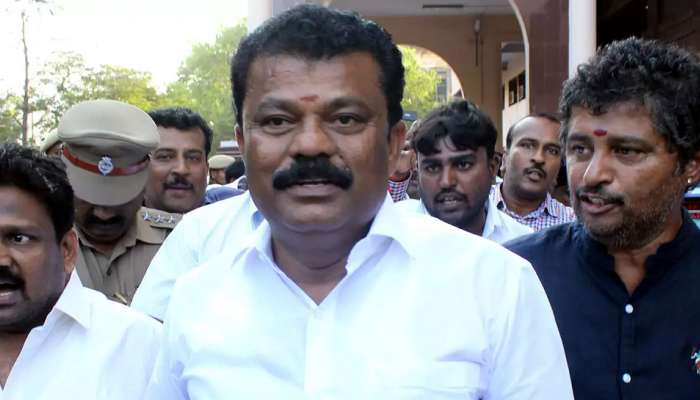 பாலகிருஷ்ண ரெட்டி-க்கு எதிரான மனு தள்ளுபடி -உயர்நீதிமன்றம்! பாலகிருஷ்ண ரெட்டி-க்கு எதிரான மனு தள்ளுபடி -உயர்நீதிமன்றம்!