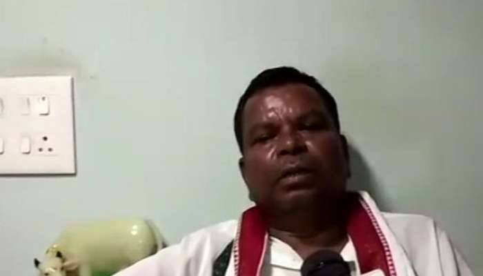 EVM இயந்திரத்தின் 2 வது பட்டனை அழுத்தினால் ஷாக் அடிக்கும்: காங்., MLA EVM இயந்திரத்தின் 2 வது பட்டனை அழுத்தினால் ஷாக் அடிக்கும்: காங்., MLA