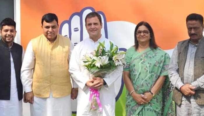 BJP முன்னாள் MP சுரேஷ் சண்டேல் காங்கிரஸ் கட்சியில் இணைவு!! BJP முன்னாள் MP சுரேஷ் சண்டேல் காங்கிரஸ் கட்சியில் இணைவு!!