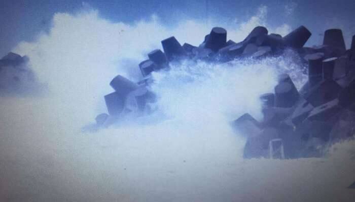 பூரியிலிருந்து 500 தொலைவில் ஃபானி; ஒடிசா, வங்காளம், ஆந்திராவில் எச்சரிக்கை!! பூரியிலிருந்து 500 தொலைவில் ஃபானி; ஒடிசா, வங்காளம், ஆந்திராவில் எச்சரிக்கை!!