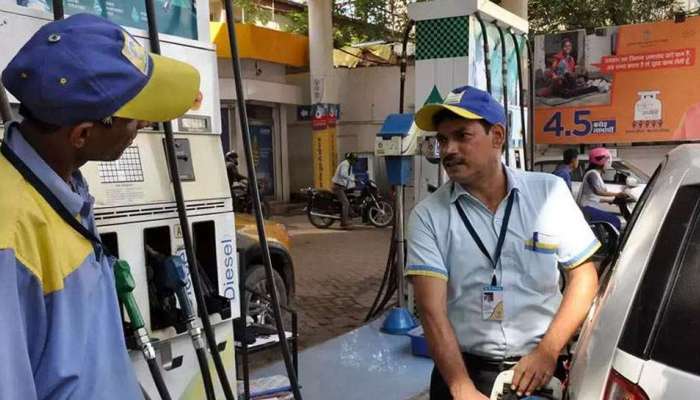 இன்றைய நிலவரம்: பெட்ரோல் மற்றும் டீசல் விலை உயர்வு!! இன்றைய நிலவரம்: பெட்ரோல் மற்றும் டீசல் விலை உயர்வு!!