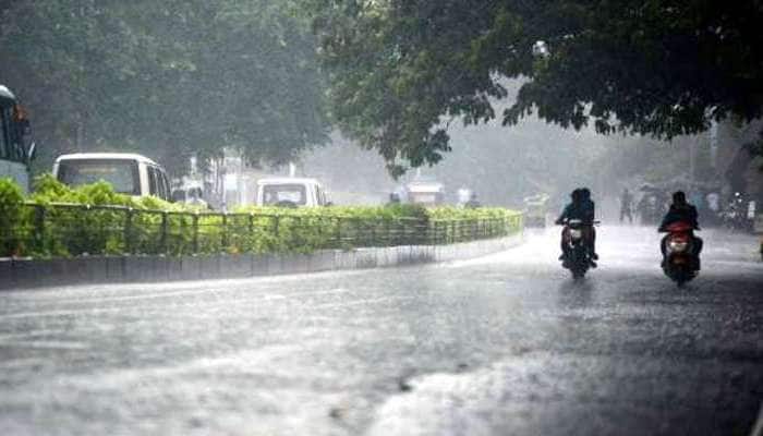 தமிழகத்தின் சில இடங்களில் மழை பெய்யும்: வானிலை மையம் தகவல் தமிழகத்தின் சில இடங்களில் மழை பெய்யும்: வானிலை மையம் தகவல்