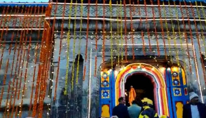 பத்ரிநாத்: சுமார் 10 ஆயிரம் பக்தர்கள் தரிசனம் பத்ரிநாத்: சுமார் 10 ஆயிரம் பக்தர்கள் தரிசனம்