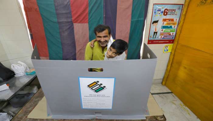 6-ஆம் கட்ட மக்களவை தேர்தல் நிறைவு - 62% வாக்குப்பதிவு! 6-ஆம் கட்ட மக்களவை தேர்தல் நிறைவு - 62% வாக்குப்பதிவு!