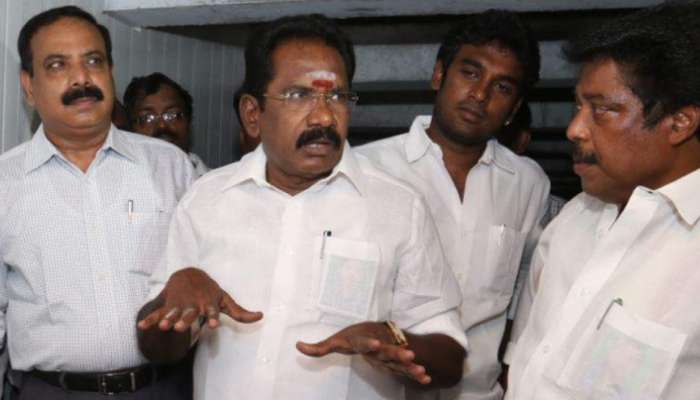 கமலஹாசன் நல்ல கலைஞர், ஆனால்... மனம் திறக்கும் செல்லூர் ராஜூ! கமலஹாசன் நல்ல கலைஞர், ஆனால்... மனம் திறக்கும் செல்லூர் ராஜூ!