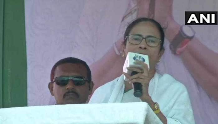 வன்முறைக்கான ஆதாரங்களை கொடுங்கள் மோடி ஜி; இல்லையெனில் சிறைக்கு செல்வீர்: மம்தா வன்முறைக்கான ஆதாரங்களை கொடுங்கள் மோடி ஜி; இல்லையெனில் சிறைக்கு செல்வீர்: மம்தா