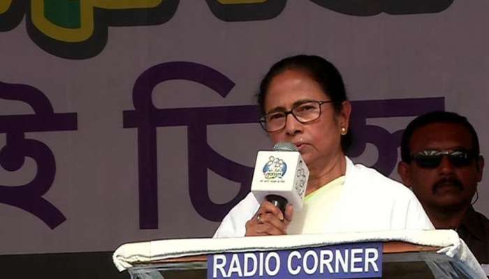 மோடி-யை எதிர்க்கும் மம்தா; ஆதரவு அளிக்கும் எதிர்கட்சிகள்... மோடி-யை எதிர்க்கும் மம்தா; ஆதரவு அளிக்கும் எதிர்கட்சிகள்...