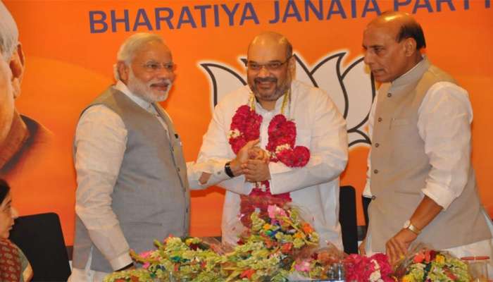 மோடி அமைச்சரவையில் அமித் ஷா; நிதி அமைச்சராக நியமிக்கப்படலாம் எனத் தகவல் மோடி அமைச்சரவையில் அமித் ஷா; நிதி அமைச்சராக நியமிக்கப்படலாம் எனத் தகவல்