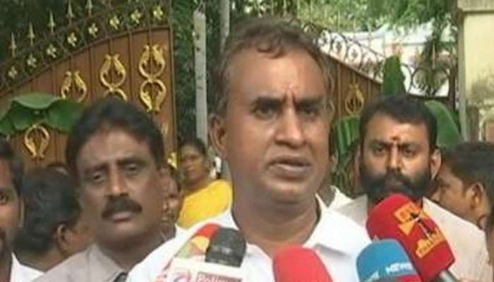 மக்கள் அச்சப்பட வேண்டாம் - தண்ணீரை சிக்கனமாக பயன்படுத்துங்கள்: வேலுமணி மக்கள் அச்சப்பட வேண்டாம் - தண்ணீரை சிக்கனமாக பயன்படுத்துங்கள்: வேலுமணி