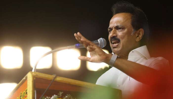 சமூக நீதியின் தாயகத்தில் வாழக்கூடிய நம்மை ஏமாற்ற நினைக்கின்றது மத்திய அரசு: ஸ்டாலின் சமூக நீதியின் தாயகத்தில் வாழக்கூடிய நம்மை ஏமாற்ற நினைக்கின்றது மத்திய அரசு: ஸ்டாலின்