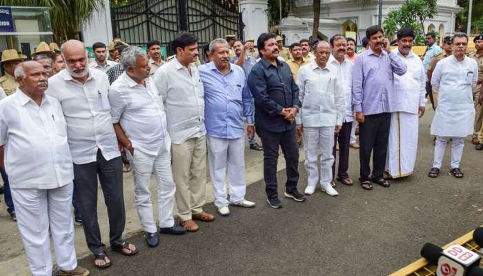 கர்நாடக அரசியல் நெருக்கடி: ராமலிங்க ரெட்டியை சமாதானபடுத்த தவறிய DK.சிவகுமார்.. கர்நாடக அரசியல் நெருக்கடி: ராமலிங்க ரெட்டியை சமாதானபடுத்த தவறிய DK.சிவகுமார்..