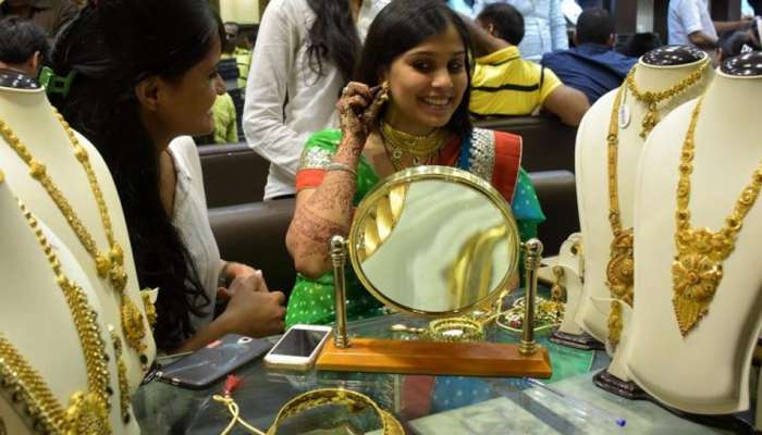 ஜூலை 19: மளமளவென உயரும் தங்கம், வெள்ளியின் விலை.!! ஜூலை 19: மளமளவென உயரும் தங்கம், வெள்ளியின் விலை.!!