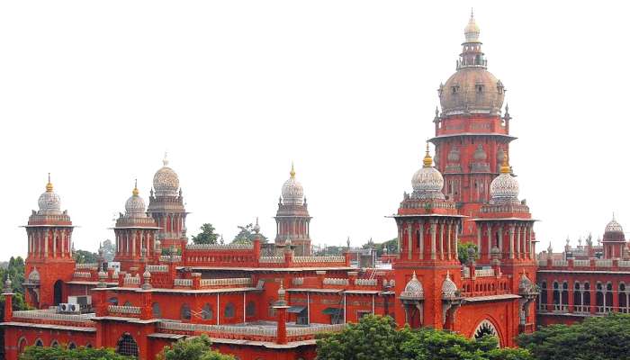 தமிழக காவல்துறையை கடுமையாக எச்சரிக்கும் சென்னை உயர் நீதிமன்றம்.! தமிழக காவல்துறையை கடுமையாக எச்சரிக்கும் சென்னை உயர் நீதிமன்றம்.!