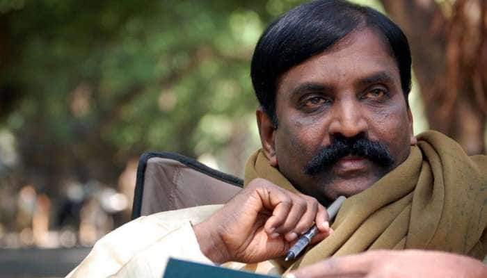 MP-ஆக பதவியேற்ற வைகோ-விற்கு கவிஞர் வைரமுத்து வாழ்த்து! MP-ஆக பதவியேற்ற வைகோ-விற்கு கவிஞர் வைரமுத்து வாழ்த்து!