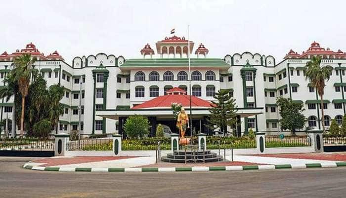 அரசு ஊழியர் 2வது திருமணம் செய்தால் துறை ரீதியான நடவடிக்கை: HC அரசு ஊழியர் 2வது திருமணம் செய்தால் துறை ரீதியான நடவடிக்கை: HC