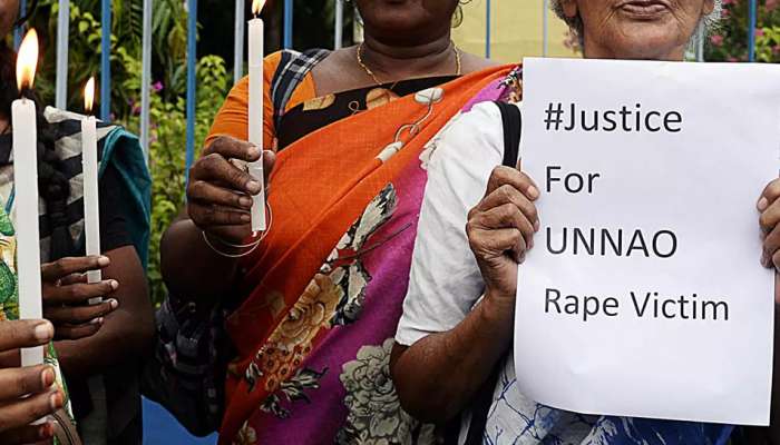 உன்னாவ் விவகார இளம்பெண், டெல்லி AIIMS-க்கு மாற்றப்பட்டார்! உன்னாவ் விவகார இளம்பெண், டெல்லி AIIMS-க்கு மாற்றப்பட்டார்!