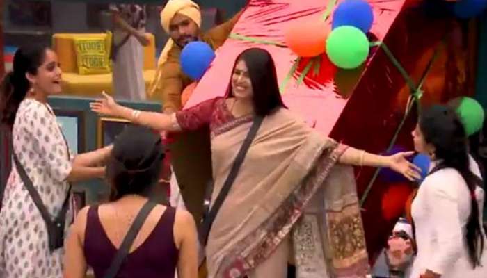 பிக்பாஸ் வீட்டில் நுழைந்த பிரபல நடிகை -புதிய போட்டியாளரா? பிக்பாஸ் வீட்டில் நுழைந்த பிரபல நடிகை -புதிய போட்டியாளரா?