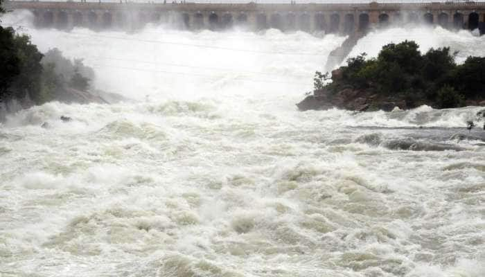 மேட்டூர் அணையின் நீர்மட்டம் உயர்வு; கிராம மக்களுக்கு எச்சரிக்கை!!