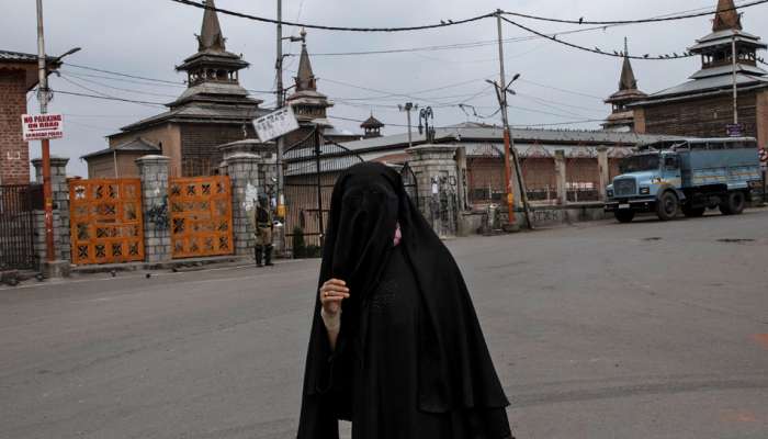 J&K-ல் இந்துகள் அதிகமாக இருந்திருந்தால் BJP 370-யை ரத்து செய்திருக்காத்து: சிதம்பரம் J&K-ல் இந்துகள் அதிகமாக இருந்திருந்தால் BJP 370-யை ரத்து செய்திருக்காத்து: சிதம்பரம்