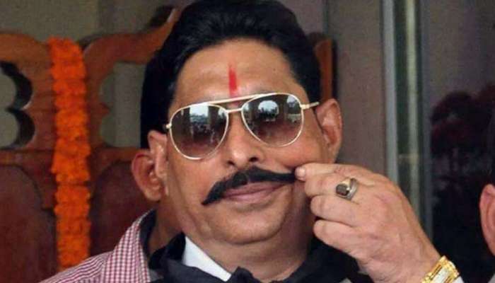 பீகார் MLA வீட்டில் AK-47 துப்பாக்கி உள்ளிட்ட ஆயுதங்கள் பறிமுதல்.... பீகார் MLA வீட்டில் AK-47 துப்பாக்கி உள்ளிட்ட ஆயுதங்கள் பறிமுதல்....