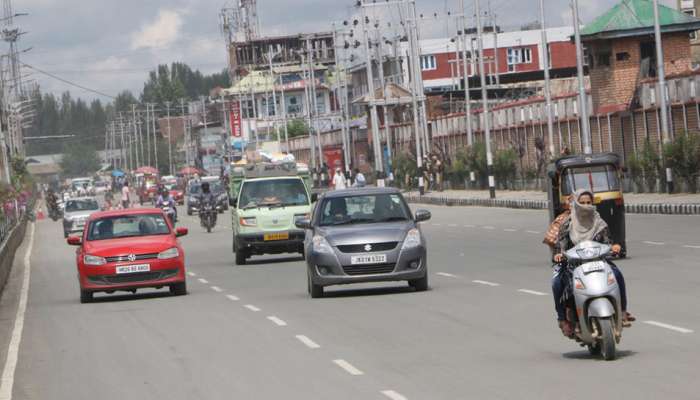 J&K-வில் பள்ளி, கல்லூரிகள் மற்றும் அரசு அலுவலகங்கள் மீண்டும் திறப்பு! J&K-வில் பள்ளி, கல்லூரிகள் மற்றும் அரசு அலுவலகங்கள் மீண்டும் திறப்பு!