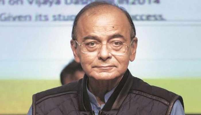 அருண் ஜெட்லியின் உடல்நிலை கவலைக்கிடம்; எய்ம்ஸ் வந்த எல்.கே. அத்வானி அருண் ஜெட்லியின் உடல்நிலை கவலைக்கிடம்; எய்ம்ஸ் வந்த எல்.கே. அத்வானி