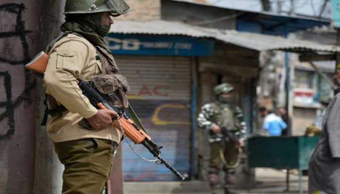 CRPF உதவி கமாண்டன்டோ அரவிந்த் அனந்த்நாகில் தற்கொலை... CRPF உதவி கமாண்டன்டோ அரவிந்த் அனந்த்நாகில் தற்கொலை...