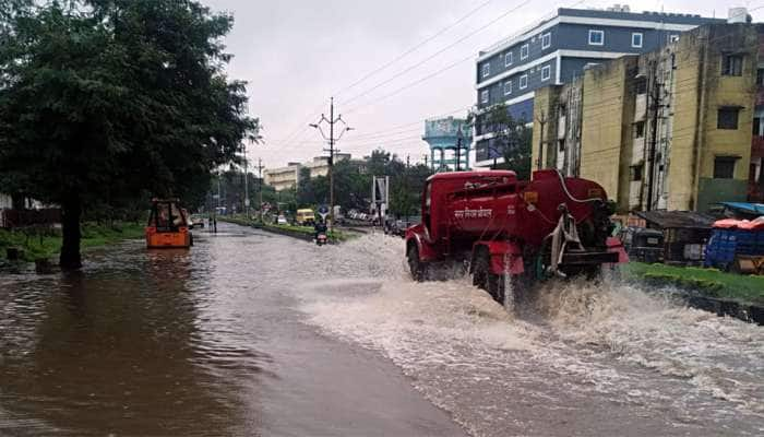 கேரளா, மத்தியப் பிரதேசத்தில் பலத்த மழை; ரயில்கள் சேவை ரத்து... title=