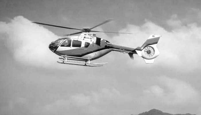 பள்ளி முடிந்து வீடு திரும்ப helicopter புக் செய்த ஆசிரியர்! title=