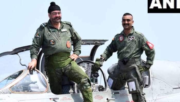 IAF தலைமை மார்ஷல் BS தனோவாவுடன் MiG-21 விமானத்தில் பறந்த அபிநந்தன்.. title=
