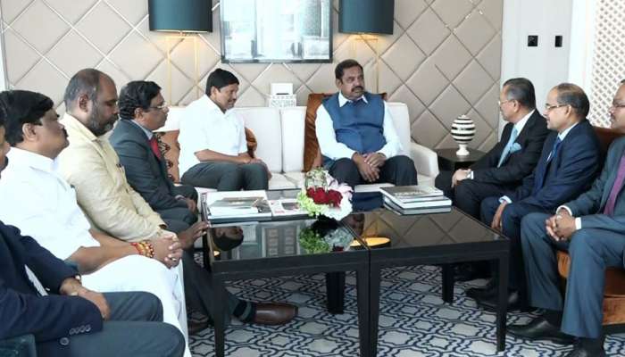 தமிழகத்தில் தொழில் துவங்க விருப்பம்; முதல்வரை சந்தித்த துபாய் நிறுவனத்தினர் தமிழகத்தில் தொழில் துவங்க விருப்பம்; முதல்வரை சந்தித்த துபாய் நிறுவனத்தினர்