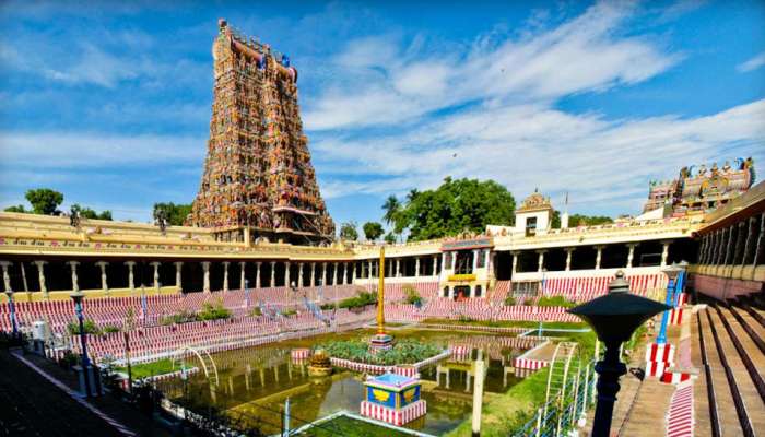 நாட்டின் 2-வது தூய்மையான புனித தலம் விருது பெற்ற மதுரை மீனாட்சி அம்மன் கோயில் நாட்டின் 2-வது தூய்மையான புனித தலம் விருது பெற்ற மதுரை மீனாட்சி அம்மன் கோயில்