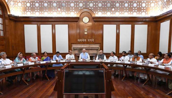 இ-சிகரெட் தடை செய்யப்படுமா? இன்று மோடி அமைச்சரவை கூட்டத்தில் முடிவு இ-சிகரெட் தடை செய்யப்படுமா? இன்று மோடி அமைச்சரவை கூட்டத்தில் முடிவு