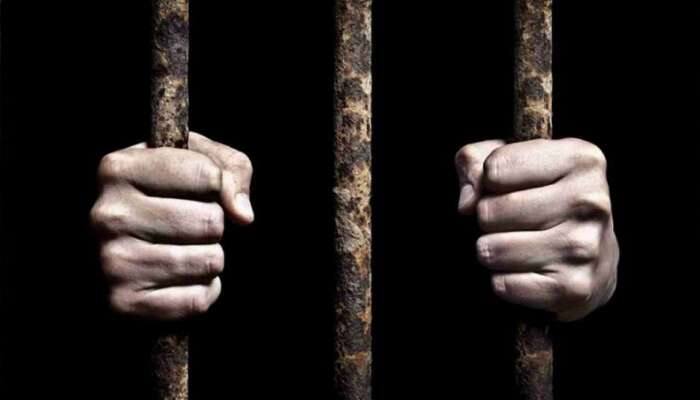 தாயை இழந்த 12 வயது சிறுமி பசிக்காக திருடியதால் சிறையில் அடைப்பு தாயை இழந்த 12 வயது சிறுமி பசிக்காக திருடியதால் சிறையில் அடைப்பு