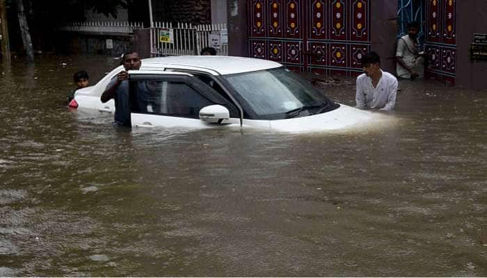 பீகார் மழையால் 16,56607 பேர் பாதிப்பு;  42 பேர் உயிரிழப்பு; தொடரும் மீட்பு நடவடிக்கை..  title=