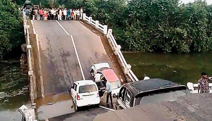 ஜுனகத் அருகே மேம்பாலம் இடிந்த விபத்தில் 12 பேர் காயம்..! ஜுனகத் அருகே மேம்பாலம் இடிந்த விபத்தில் 12 பேர் காயம்..!