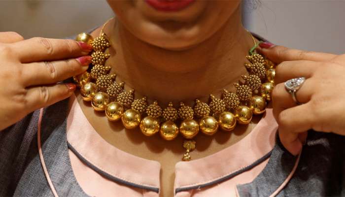 சரிவை காணாத தங்கம், வெள்ளியின் விலை; சவரனுக்கு ரூ.30 உயர்வு.. சரிவை காணாத தங்கம், வெள்ளியின் விலை; சவரனுக்கு ரூ.30 உயர்வு..
