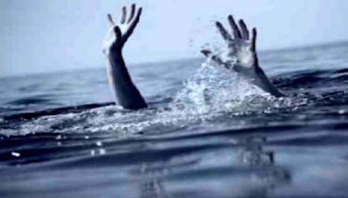 காக்ரா ஆற்றில் படகு கவிழ்ந்தது: 14 பேர் மீட்கப்பட்டனர், 4 பேர் காணவில்லை