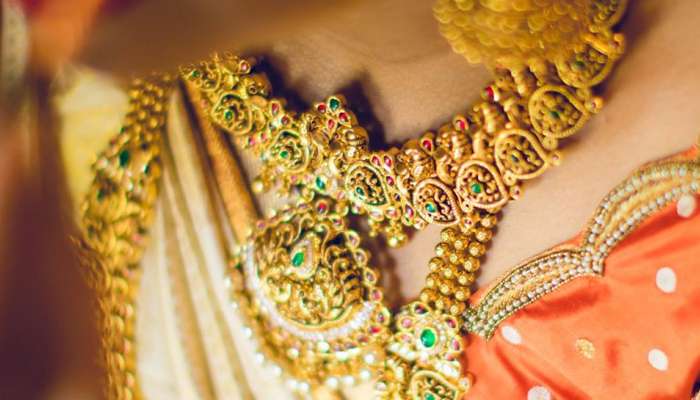 சற்று சரிவை கண்டுள்ள தங்கம், வெள்ளியின் விலை நிலவரம்... சற்று சரிவை கண்டுள்ள தங்கம், வெள்ளியின் விலை நிலவரம்...