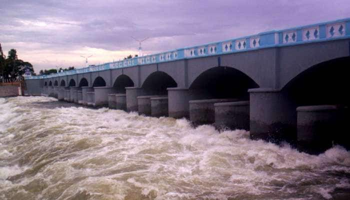 ரெட் அலர்ட் வாபஸ்... 12 மாவட்டங்களுக்கு வெள்ள அபாய எச்சரிக்கை விடுப்பு title=